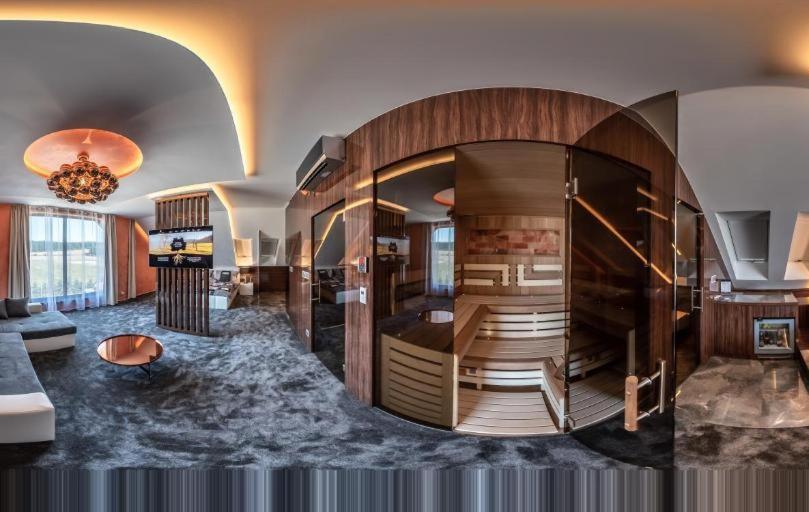 Aroma Gold Hotel Dolni Bousov Exterior photo